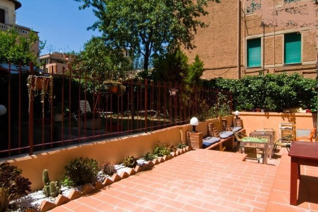 Tra Gianicolo E Trastevere 로마 외부 사진