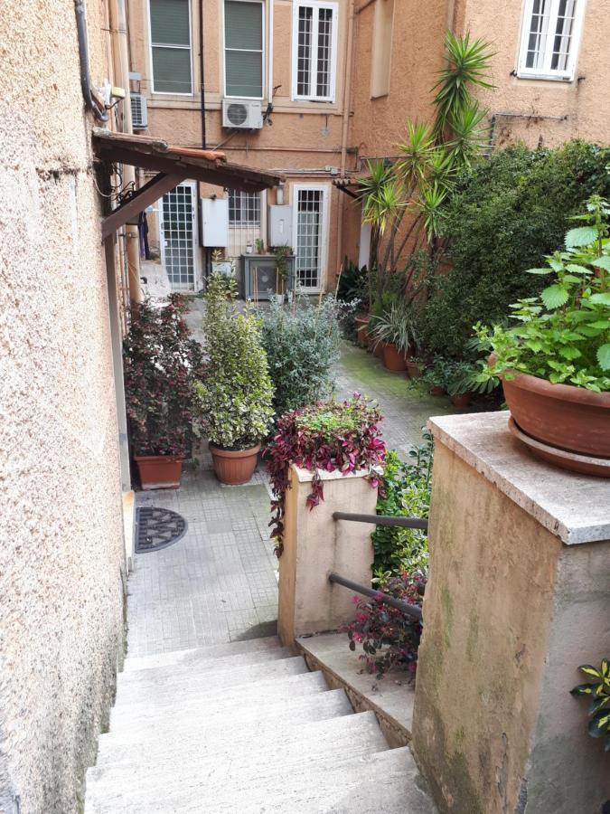 Tra Gianicolo E Trastevere 로마 외부 사진